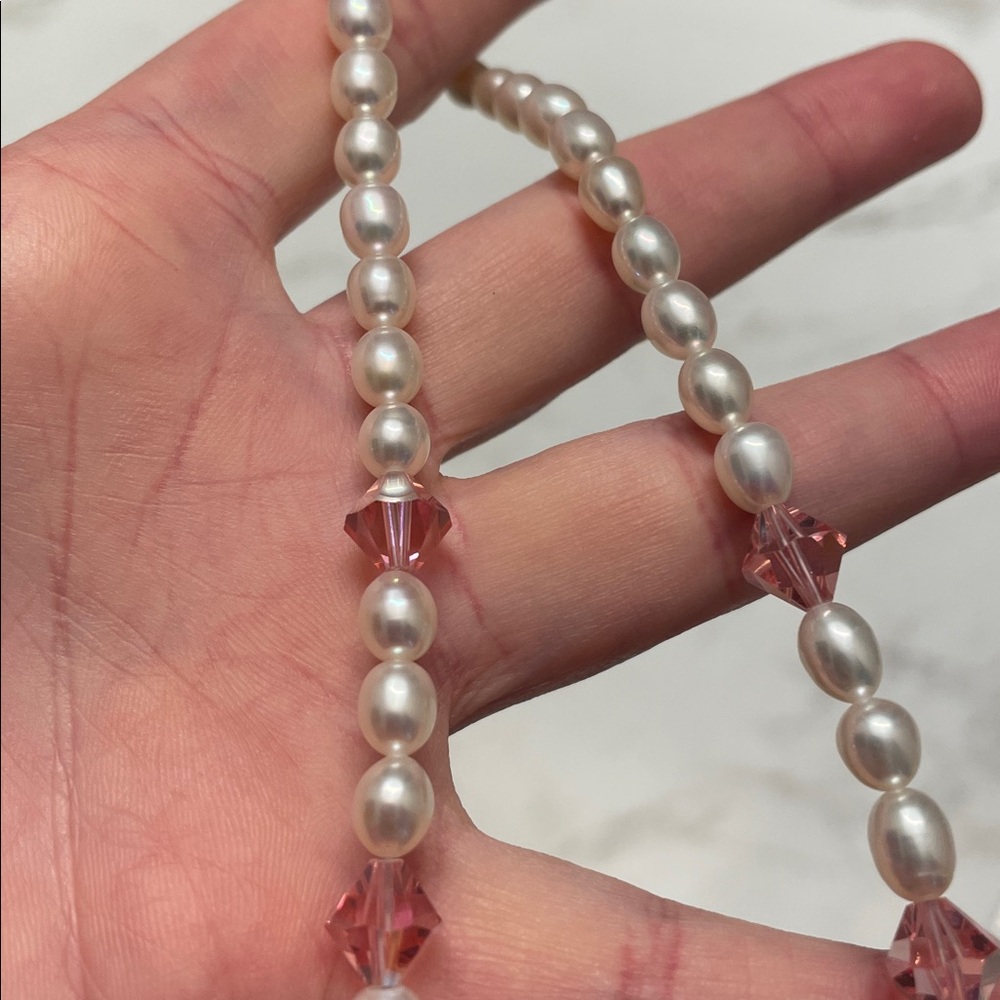 Elegant Pearl and Pink Beaded Necklace